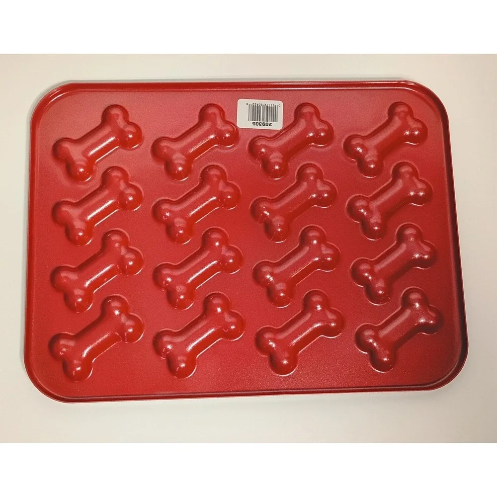 Nordic Ware Bakeware Puppy Love Treat Pan Dog Cookie Baking Pan Non Stick Mold